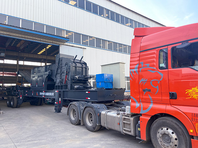 中意移動(dòng)式建筑垃圾破碎篩分設(shè)備成功發(fā)往湖南長沙地區(qū)